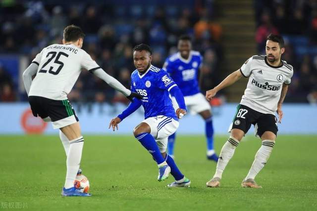 郭艾伦自曝感染新冠 腿部训练中出现严重拉伤